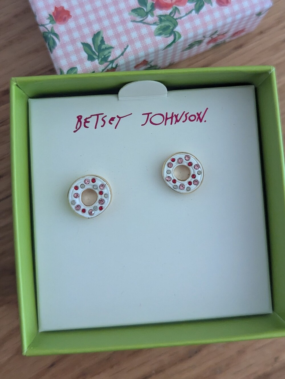NWT Betsey Johnson Donut earrings